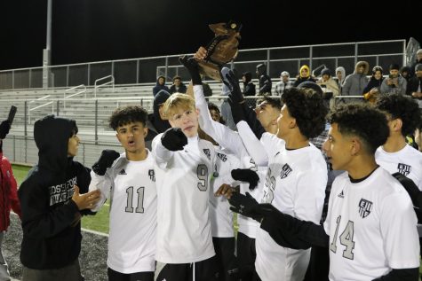 2022 Boys Soccer Wins Second District Title in Three Years