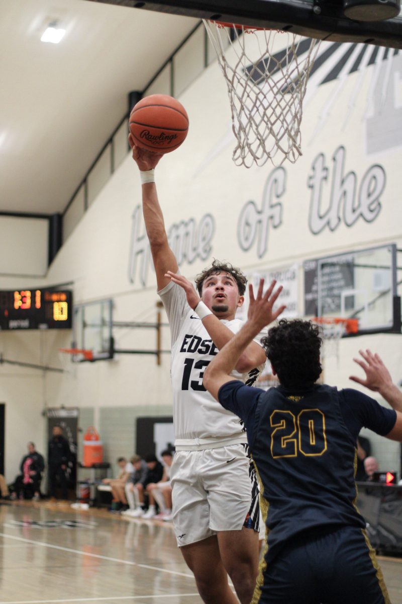 PHOTOS: Thunderbirds Soar to Victory: Edsel Ford Boys Basketball Defeats Fordson 64-50